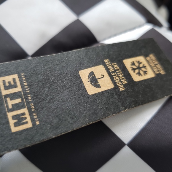 Vans Iconic Checkered Puffer Jacket Size XS NEW! - Picture 16 of 16